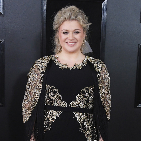 Kelly Clarkson Slams Grammy President's "Step Up" Comment E! Online UK