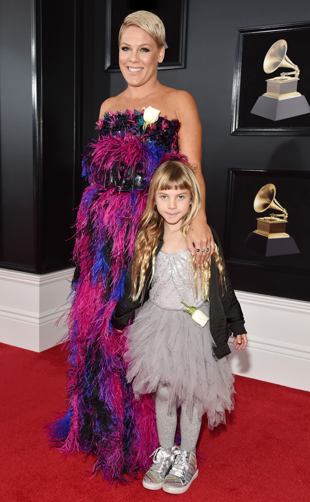 Pink And Daughter Willow From Mothers And Daughters At 2018 Grammys E News 