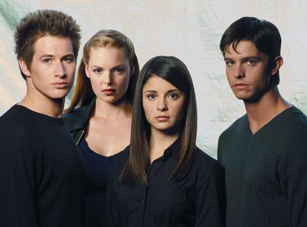 Roswell Reboot Is Happening at The CW E! News