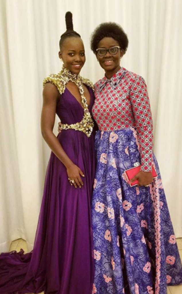 Lupita Nyong'o Co-Designed Her Mother's Black Panther Dress Lupita Nyong'o Co-Designed Her Mother's Black Panther Dress