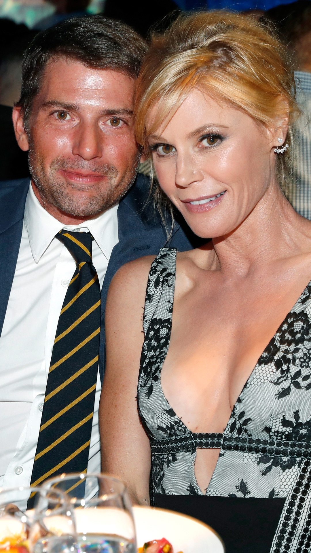 Julie Bowen, Scott Phillips