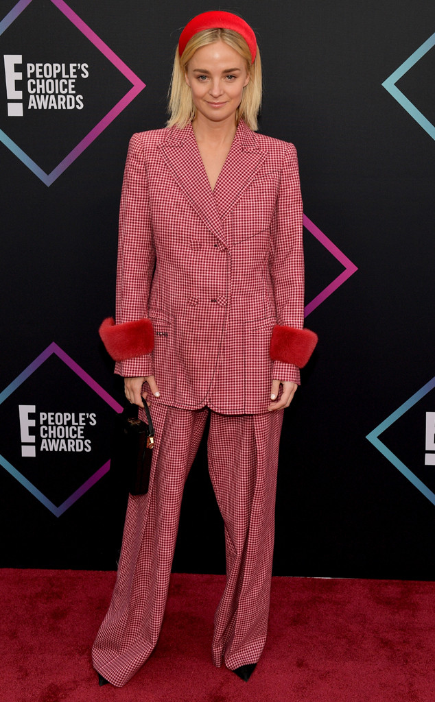 Nadia Fairfax from 2018 People's Choice Awards: Red Carpet Fashion | E ...