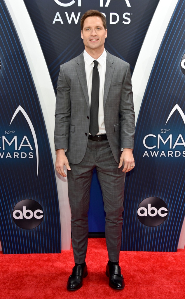 Walker Hayes from CMA Awards 2018 Red Carpet Fashion E! News