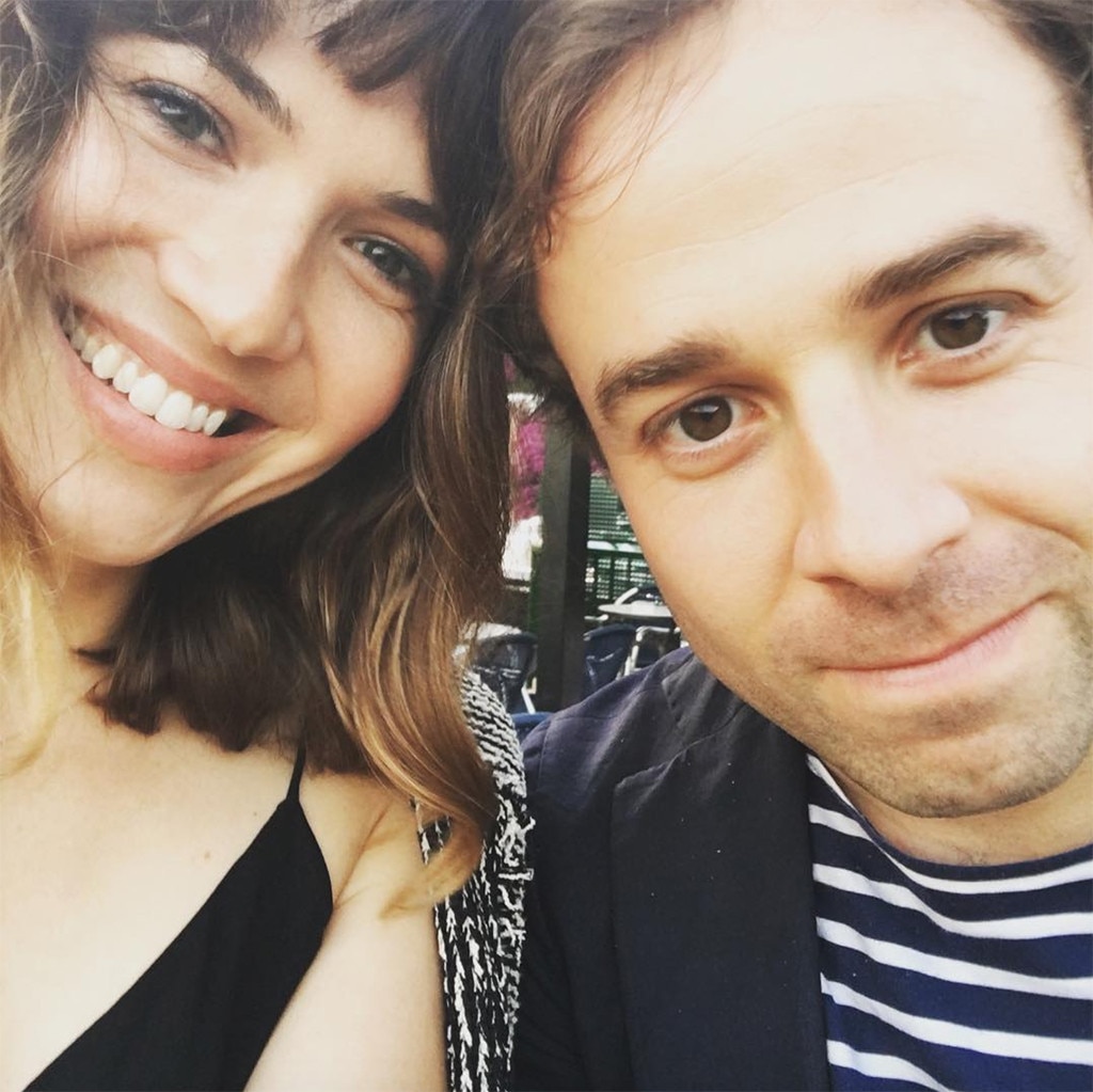 Mandy Moore Doğum Yapıyor, Taylor Goldsmith'ten 3 Numaralı Bebeği Karşılıyor