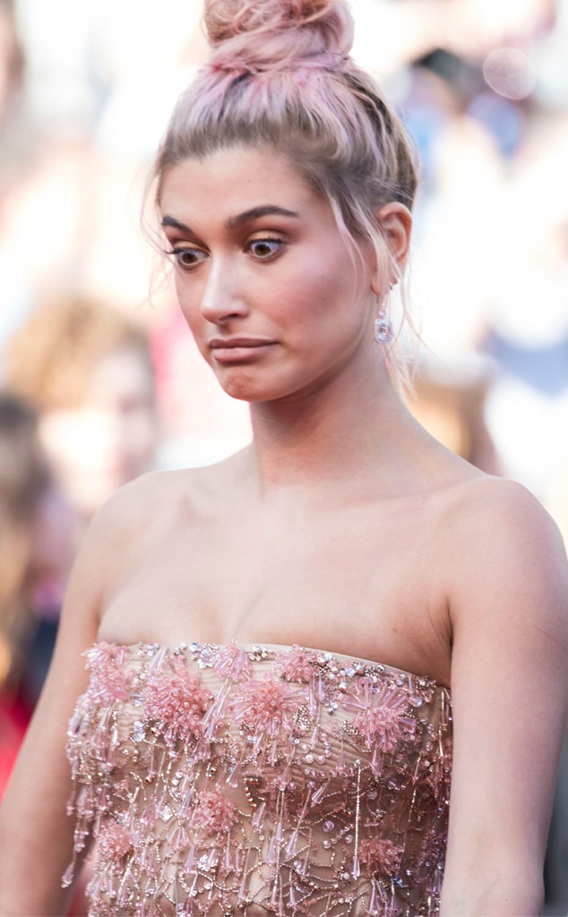 Hailey Baldwin, Woops