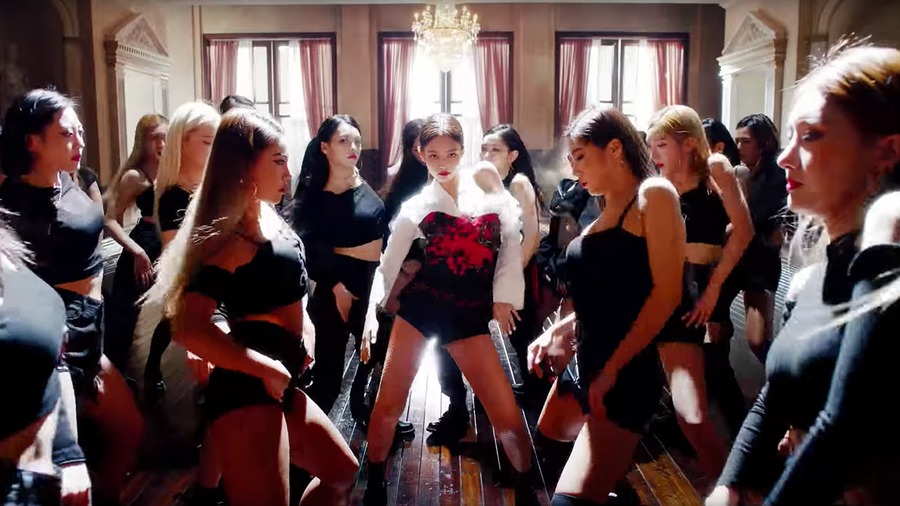 50+ Jennie Kim Solo Outfits Mv Gif