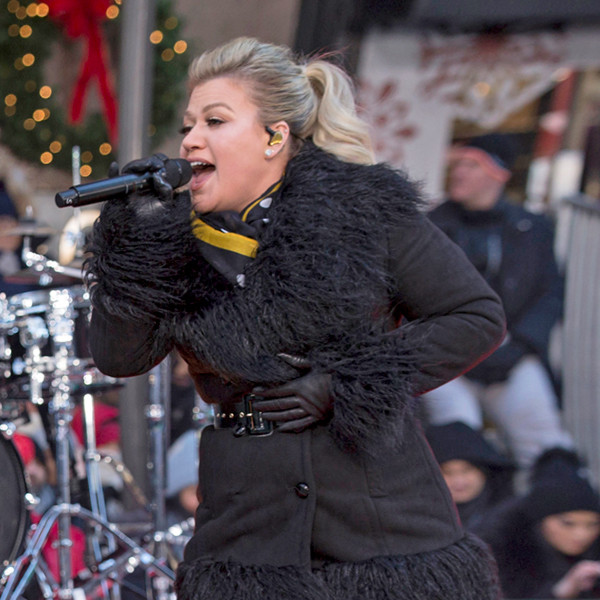 Yes, Kelly Clarkson Actually Sang Live During the Macy's 