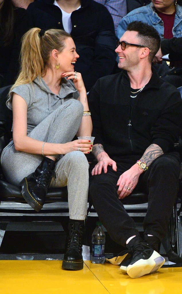 Behati Prinsloo, Adam Levine