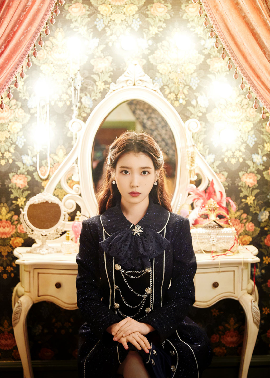 10 Things To Know About K Pop Darling Iu E Online Ap