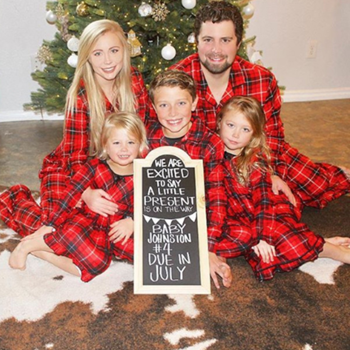 Levi Johnston And Wife Sunny Expecting Baby No 4 E Online Levi Johnston And Wife Sunny Expecting Baby No 4 E Online