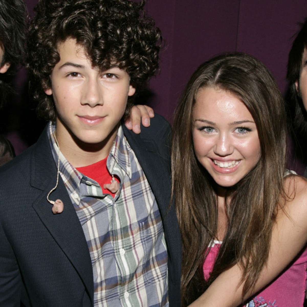 Here's What Happened When Miley Cyrus Spotted a "F--k Nick Jonas" Sign - E! Online - CA