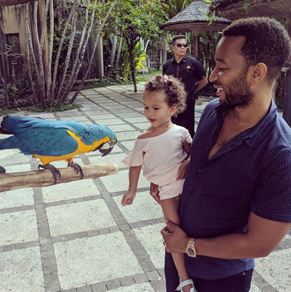 Chrissy Teigen, John Legend, Instagram