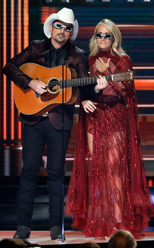 Brad Paisley , Carrie Underwood, CMA's