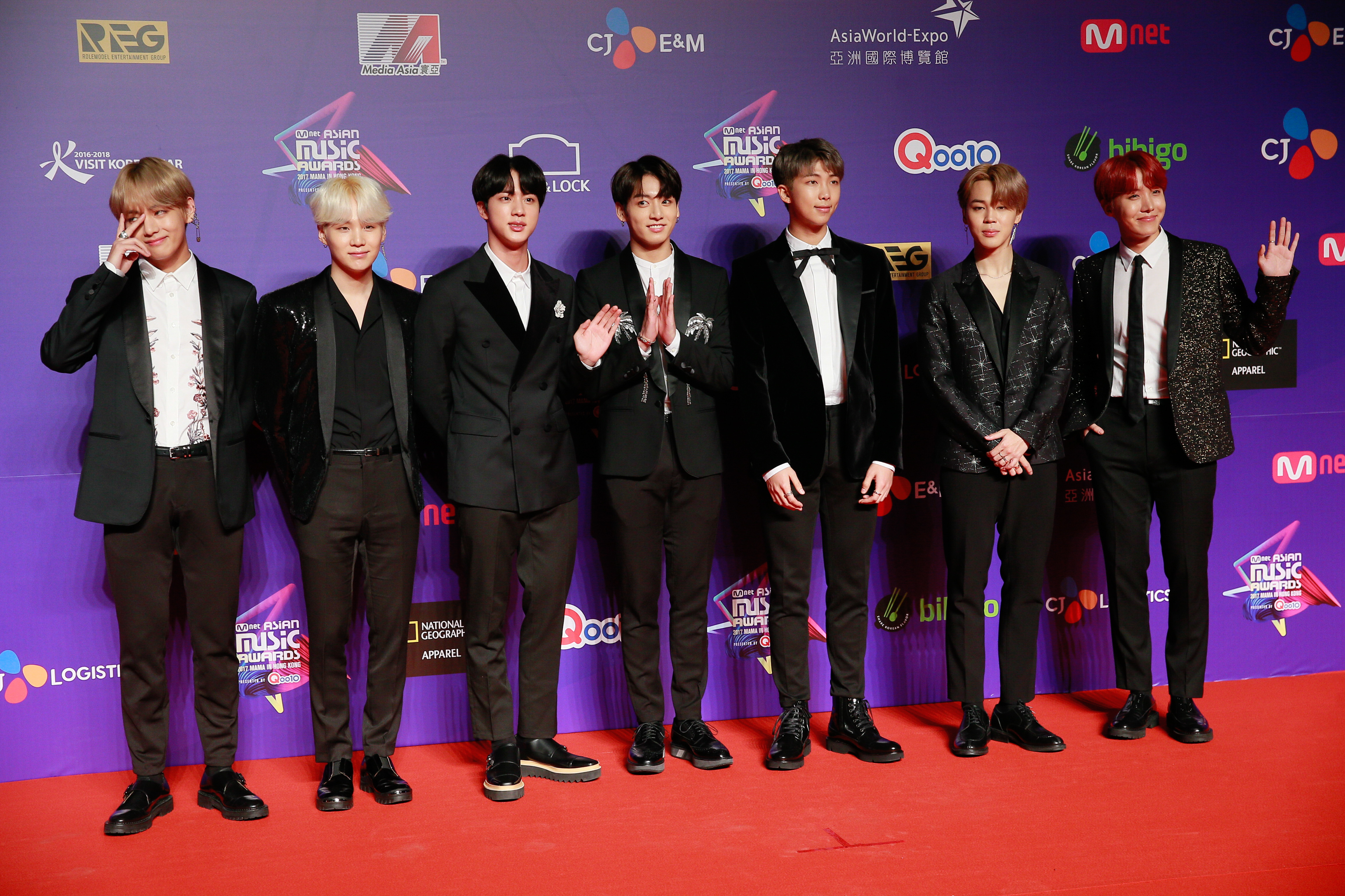 The Complete Red Carpet Evolution Of Bts E Online Ap