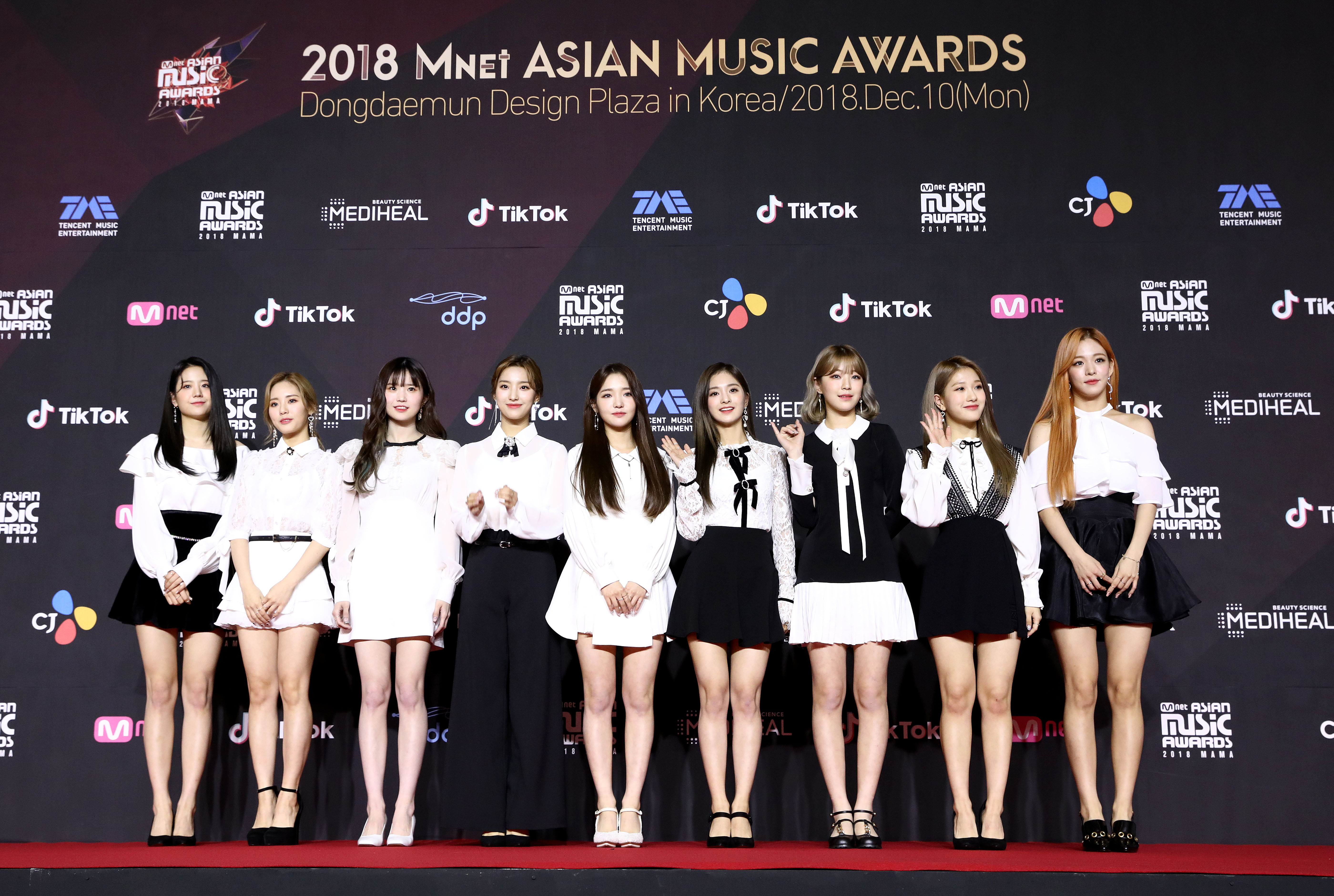 Photos from All The Red Carpet Looks At The 2018 Asian Music