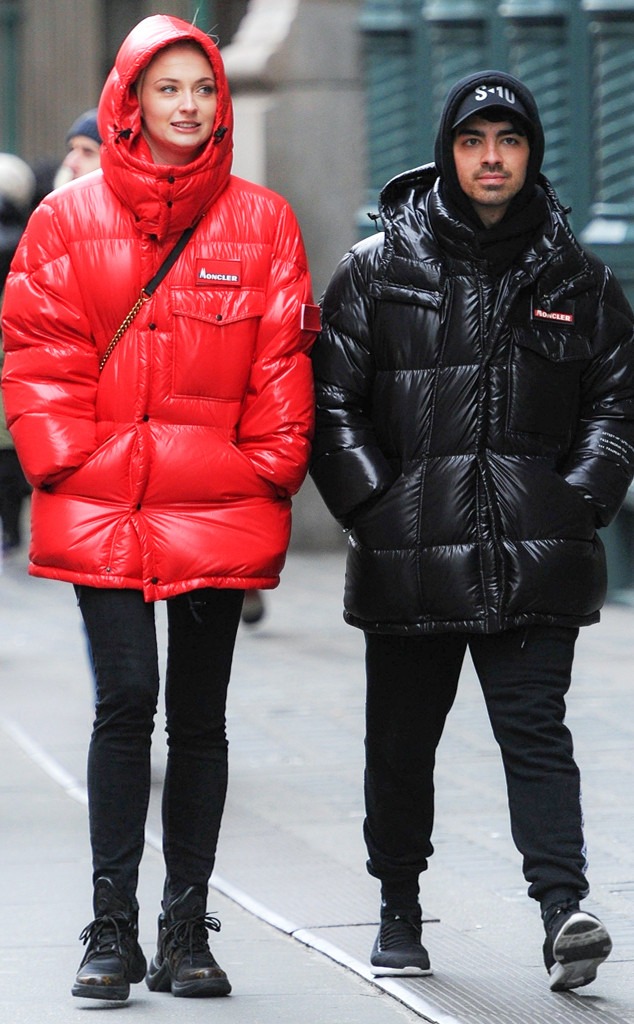 ESC: Sophie Turner, Joe Jonas