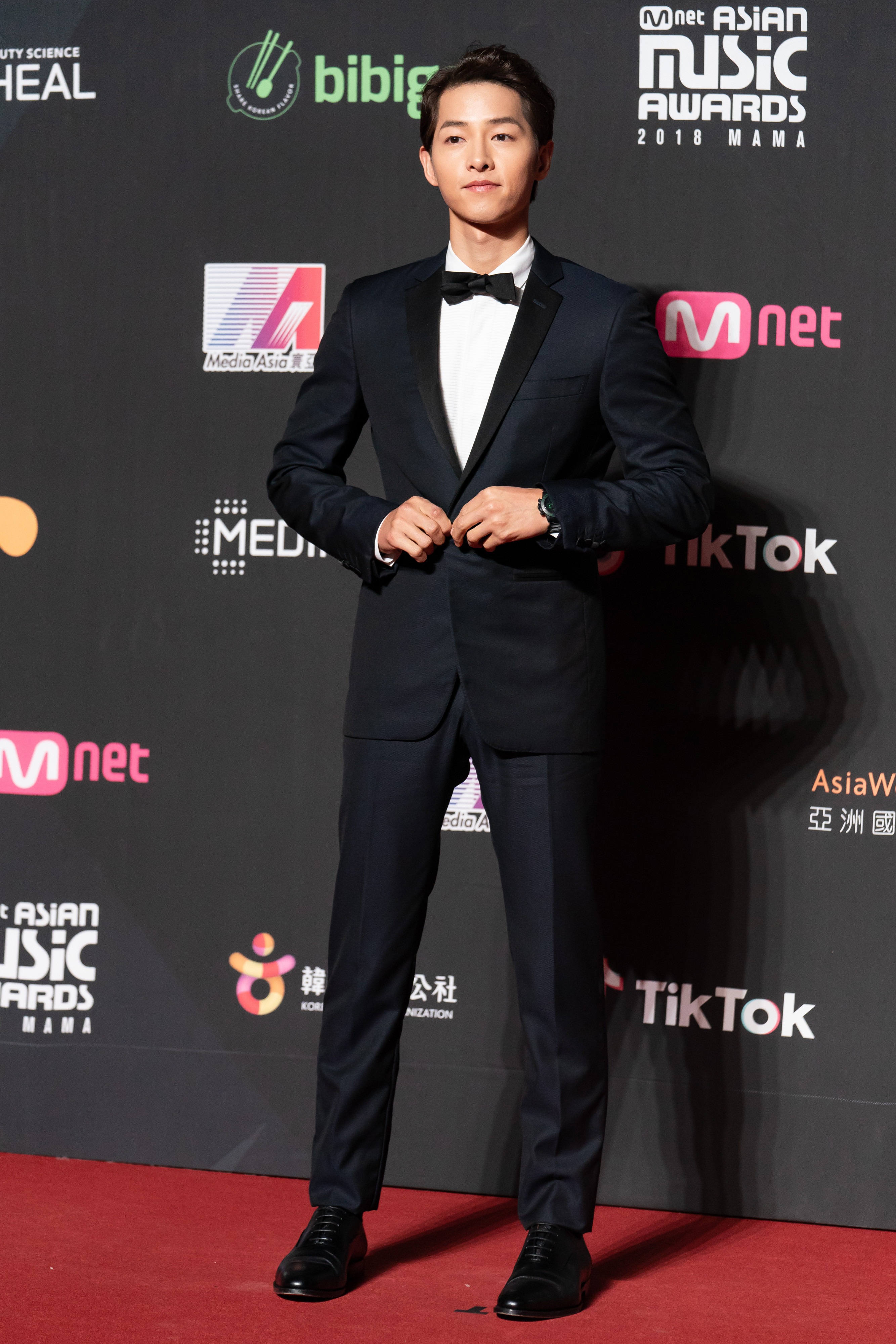 See All The Red Carpet Looks From The 2018 Mama In Hong Kong E News