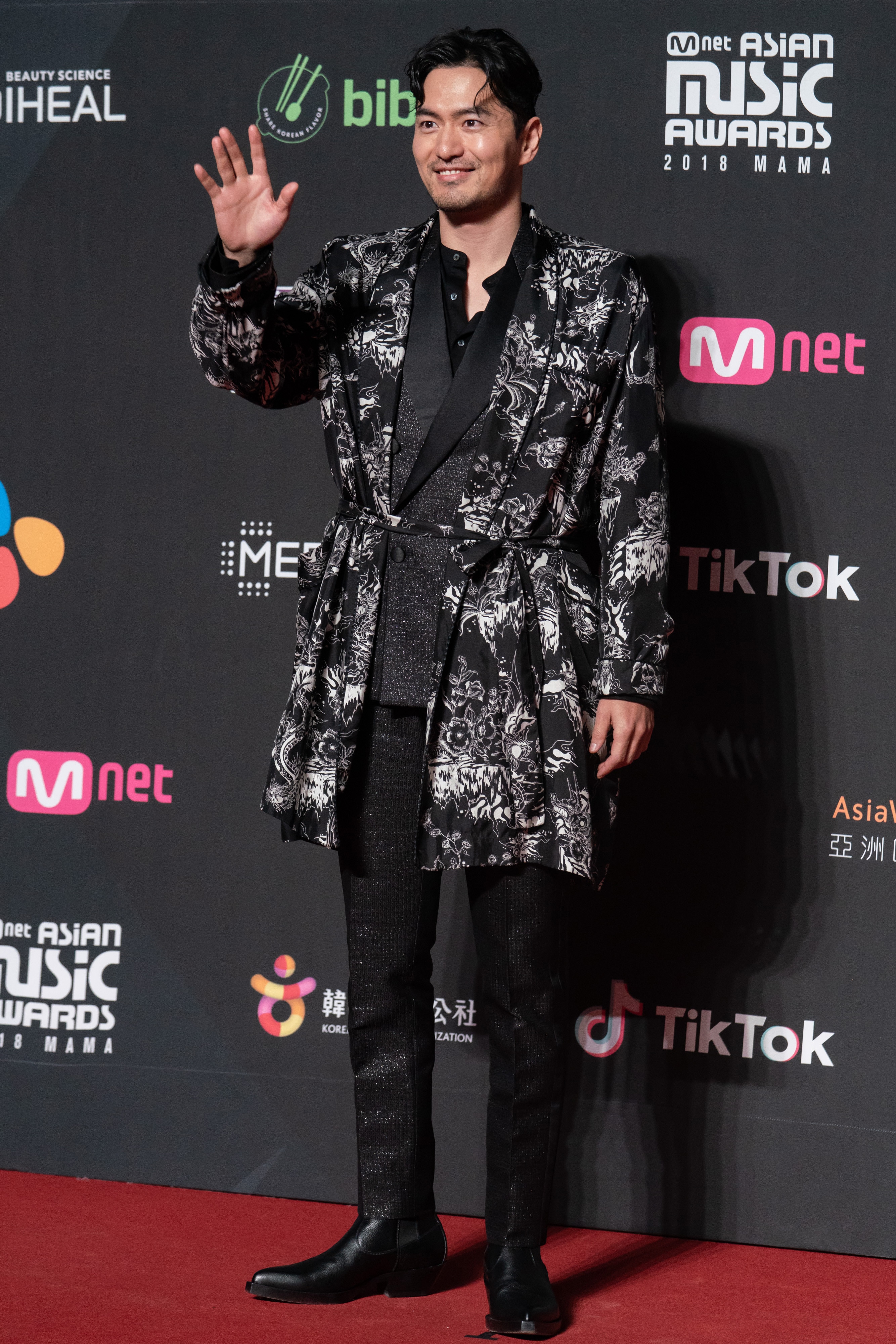 Lee Jin-wook from All The Red Carpet Looks From The 2018 ...