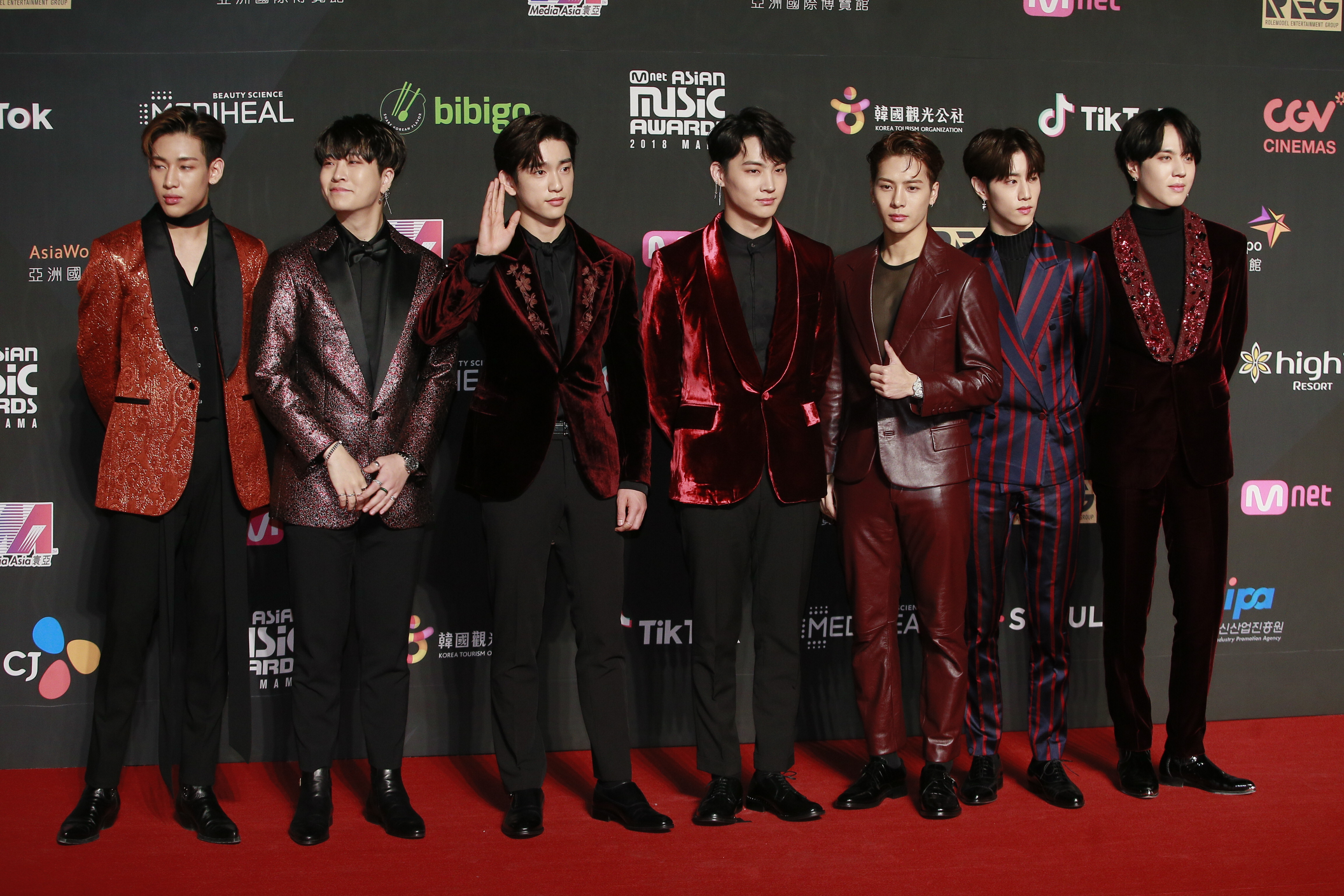 Every Red Carpet Look From The 2018 Mama In Hong Kong E Online Ap