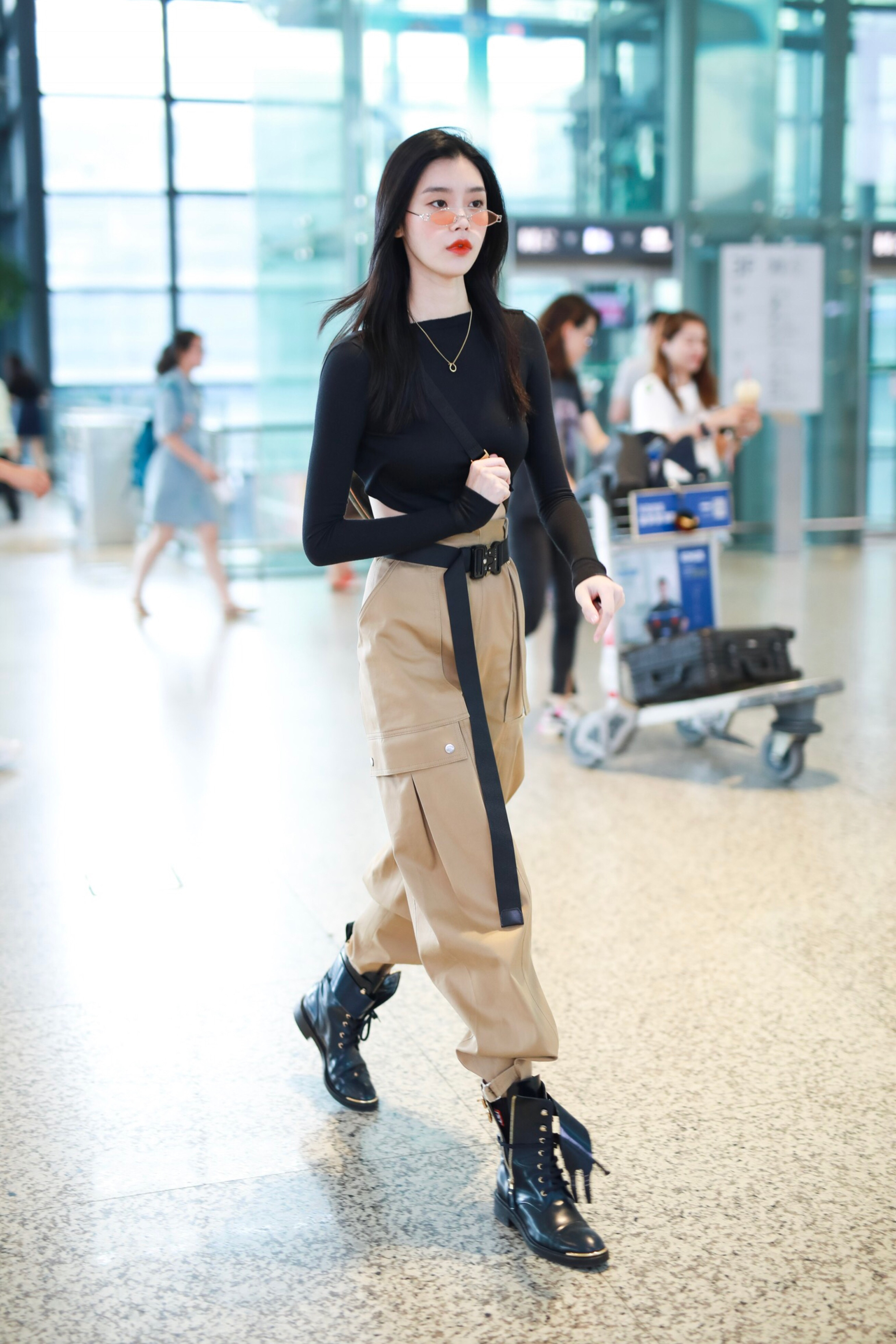 Ming Xi from The Best Airport Style Inspiration From Asian Celebrities ...