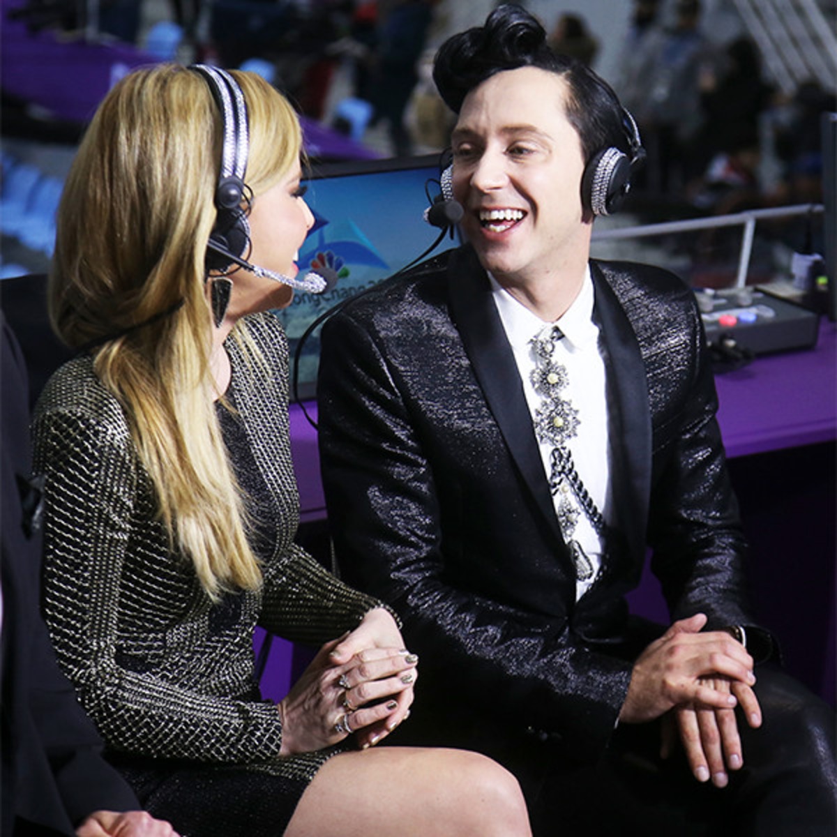 Johnny Weir Reacts to Criticism of His Look at Tokyo Closing Ceremony - E! Online Johnny Weir Reacts to Criticism of His Look at Tokyo Closing Ceremony - E! Online