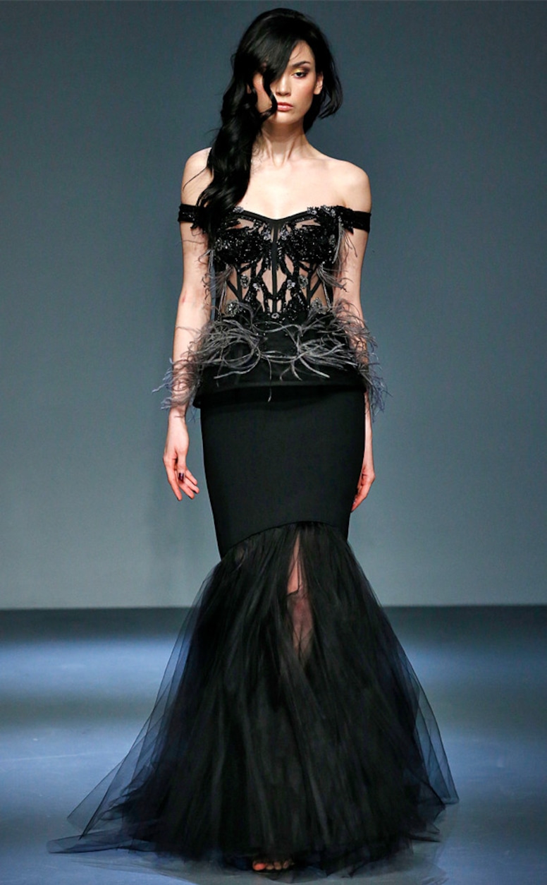 ESC: NYFW Best Looks Winter 2018, Pamella Roland, Feather