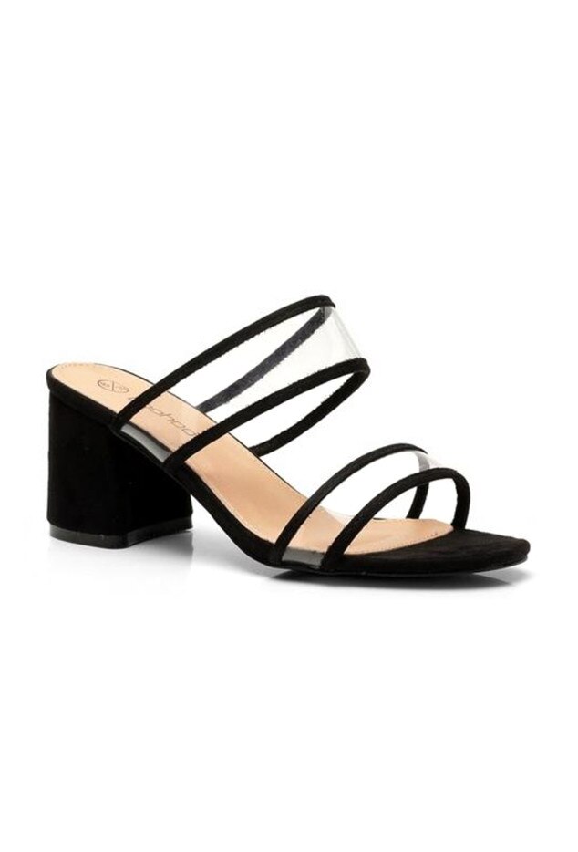 E-comm: Sexy Heels to Ring in the New Year 