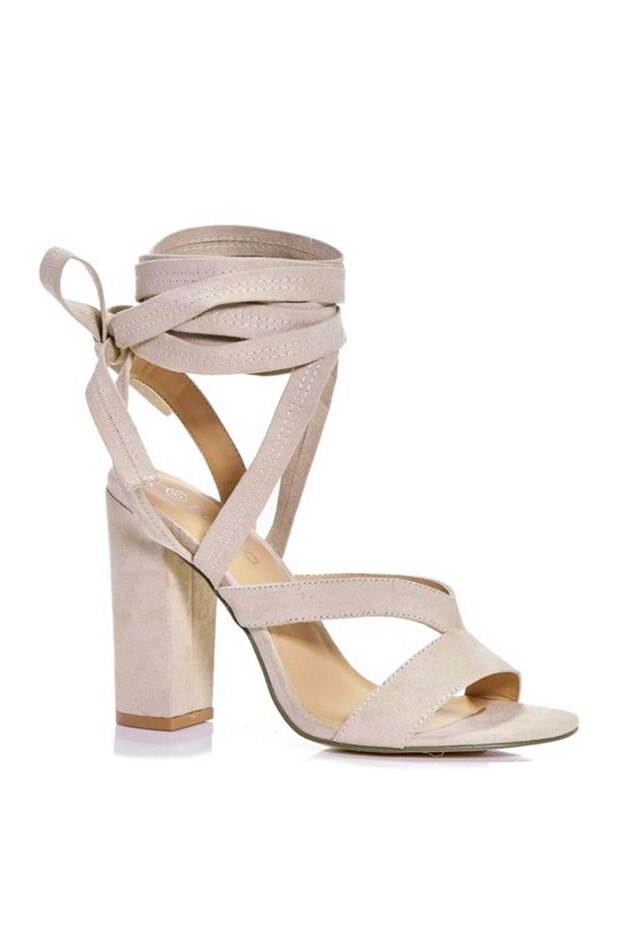 E-comm: Sexy Heels to Ring in the New Year 