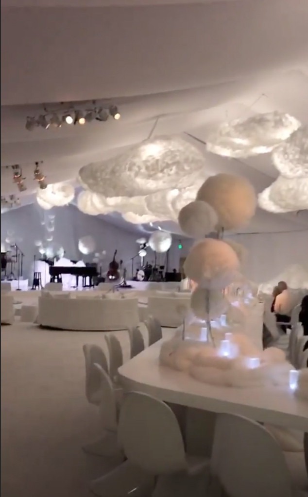 Inside Kim Kardashian S Winter Wonderland Christmas 2018 Party E