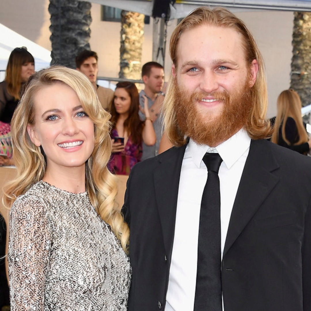 Wyatt Russell Marries His Longtime Love Meredith Hagner E Online