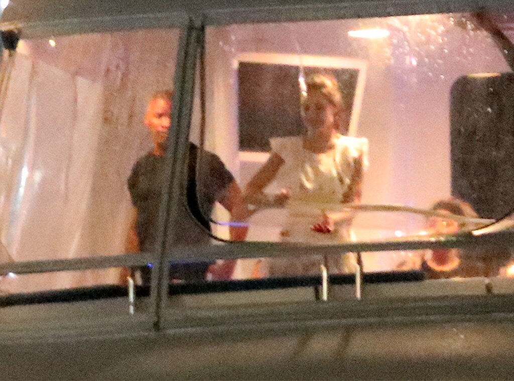 Katie Holmes and Jamie Foxx Kiss on Yacht During Vacation in Miami E