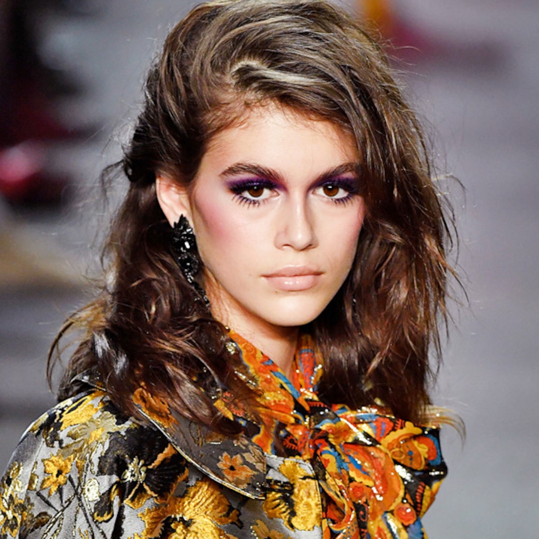 Photos from E!ssentials: Kaia Gerber's Vibrant Eye Makeup in 5 Steps