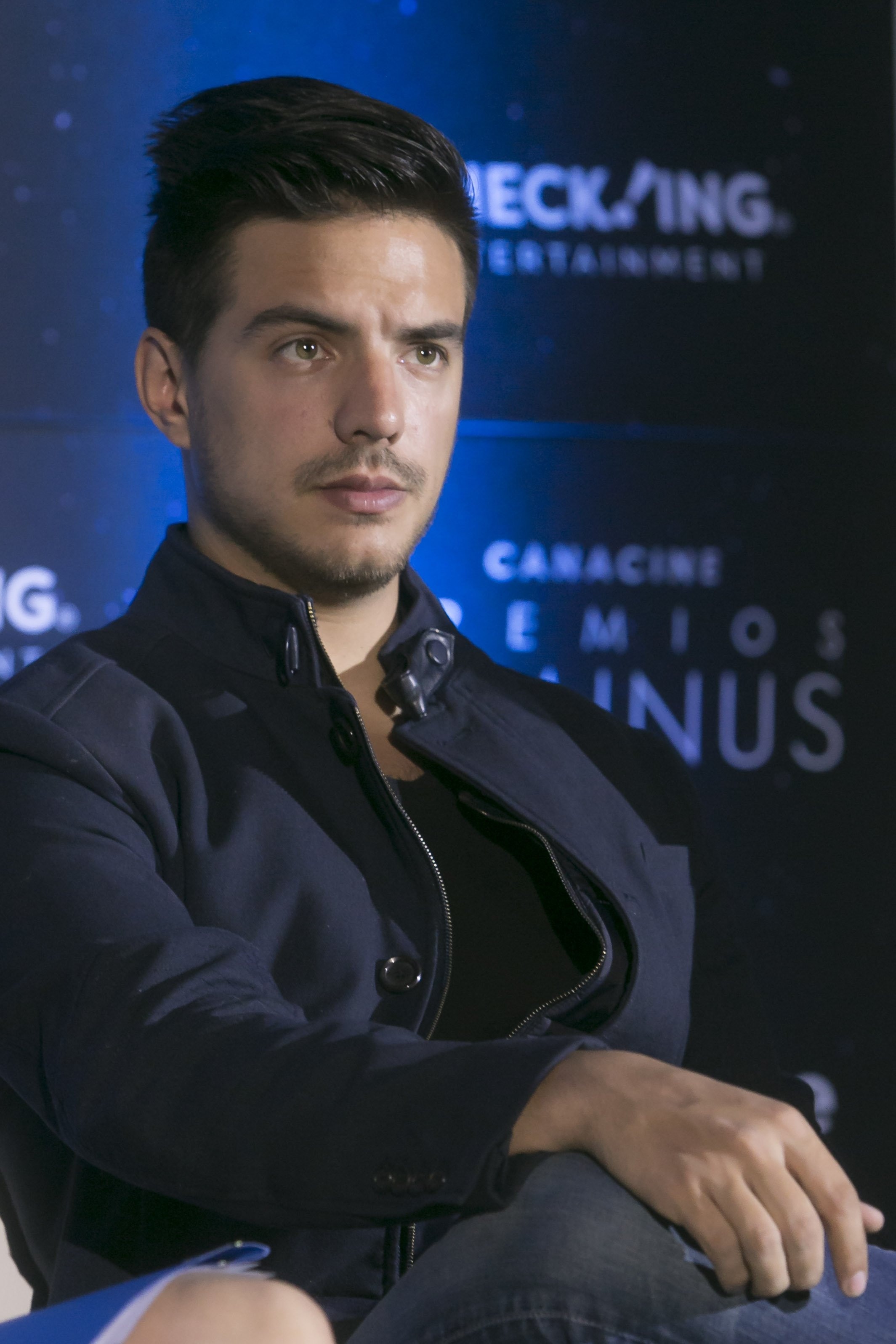 Vadhir Derbez