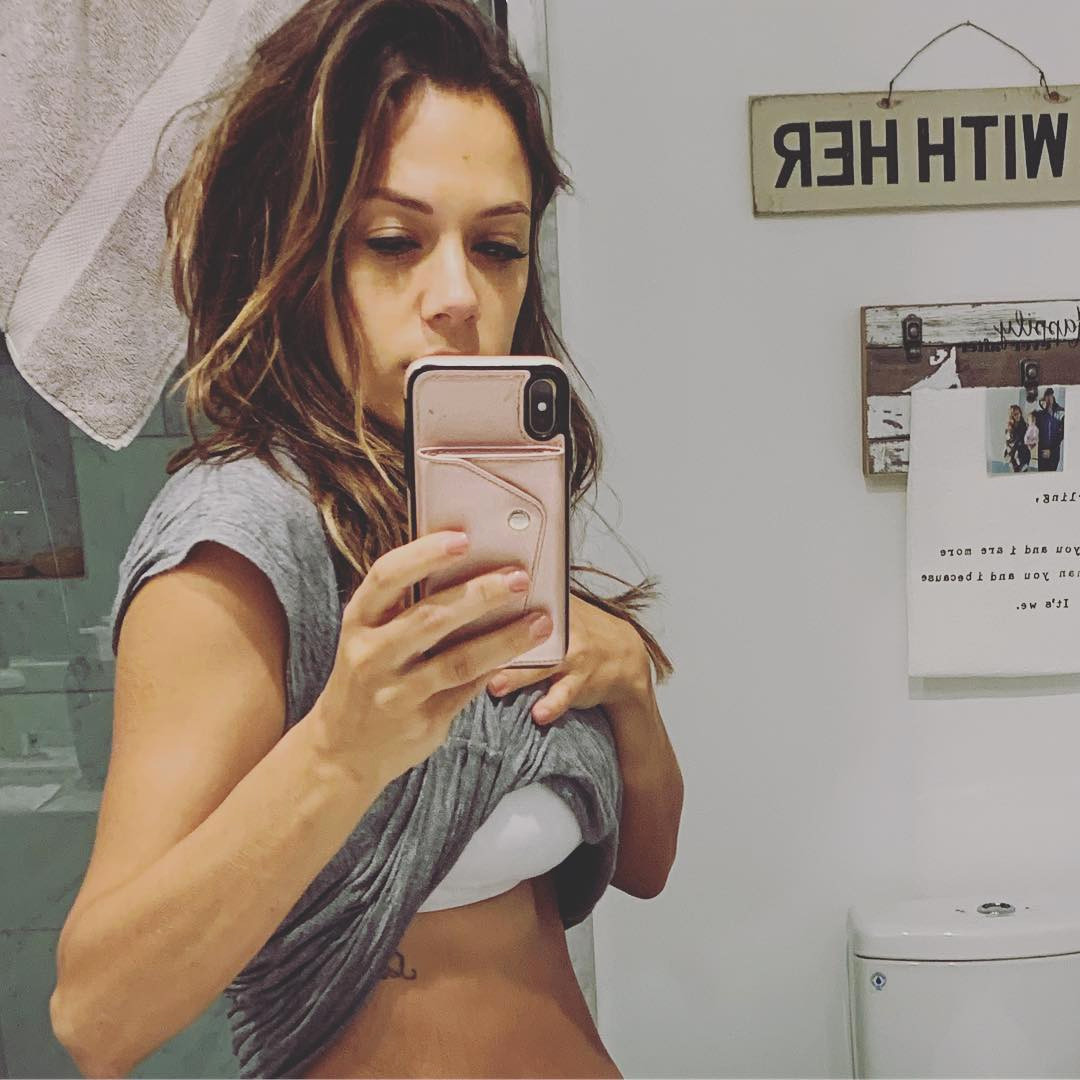 Jana Kramer, Post-Pregnancy, Instagram