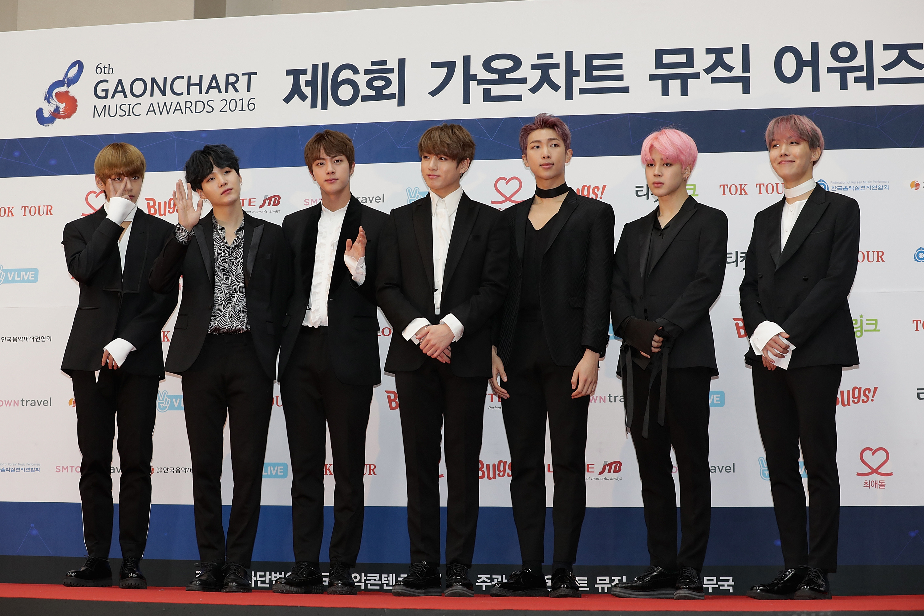 The Complete Red Carpet Evolution Of Bts E Online Ap