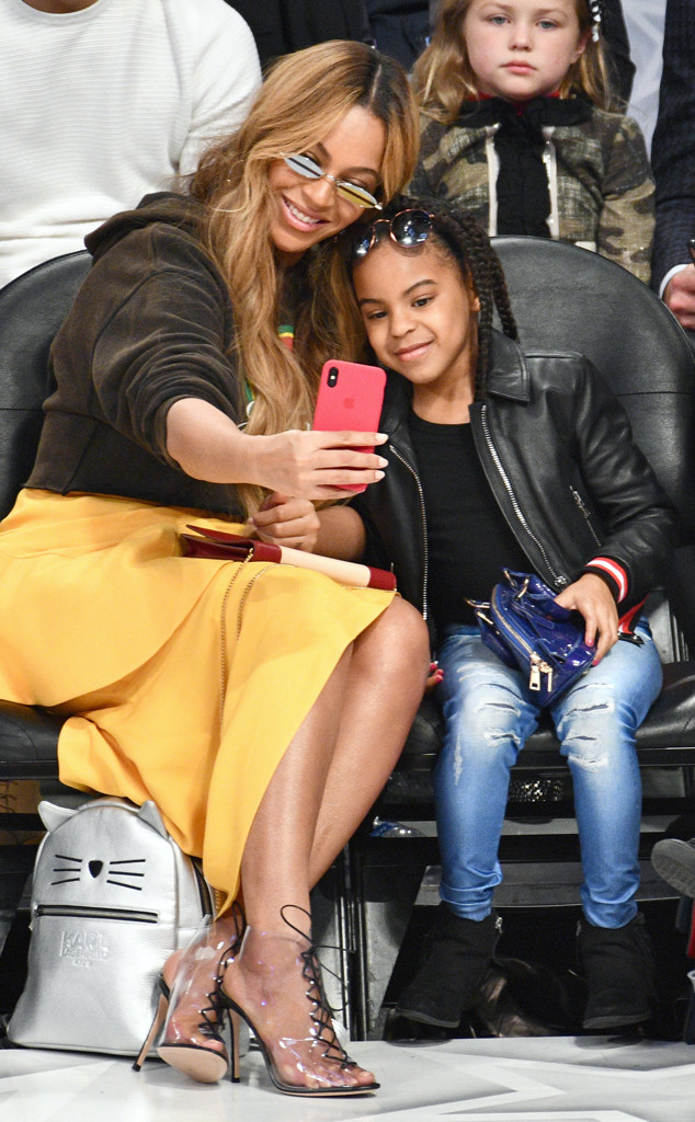 Beyoncé and Blue Ivy Pose for Selfies During NBA All-Star Game | E! News