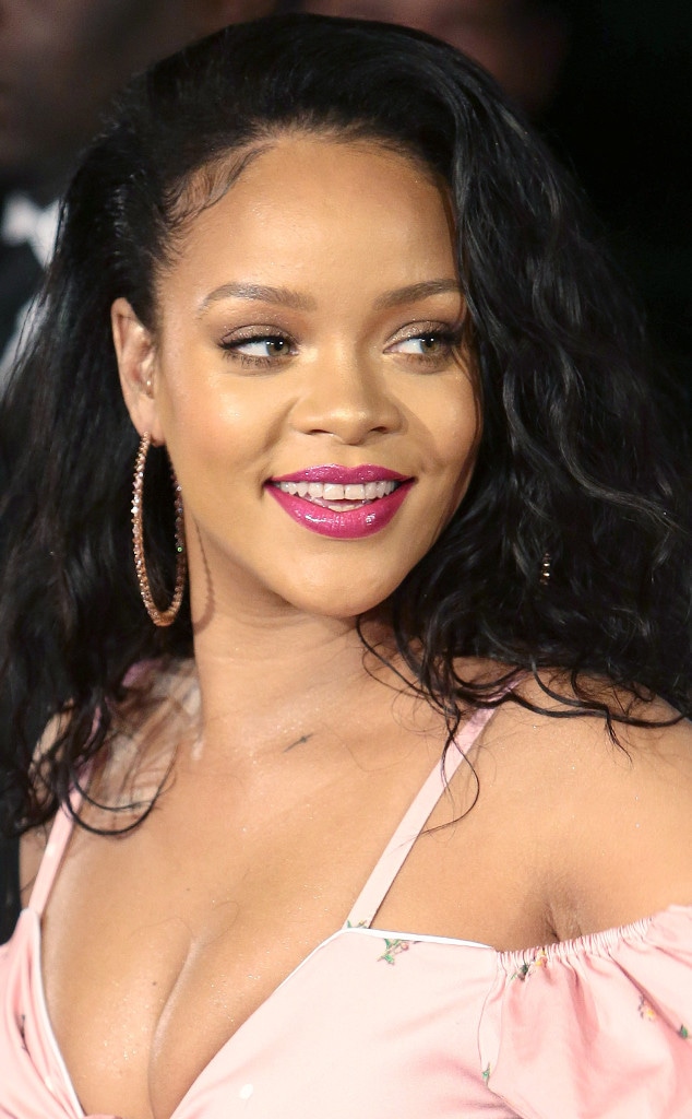 ESC: Rihanna