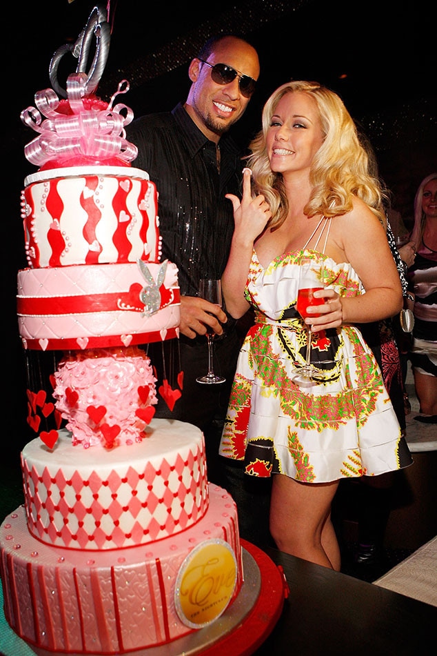 Kendra Wilkinson And Hank Baskett S Turbulent Marriage A History Of Their Highs And Lows E News