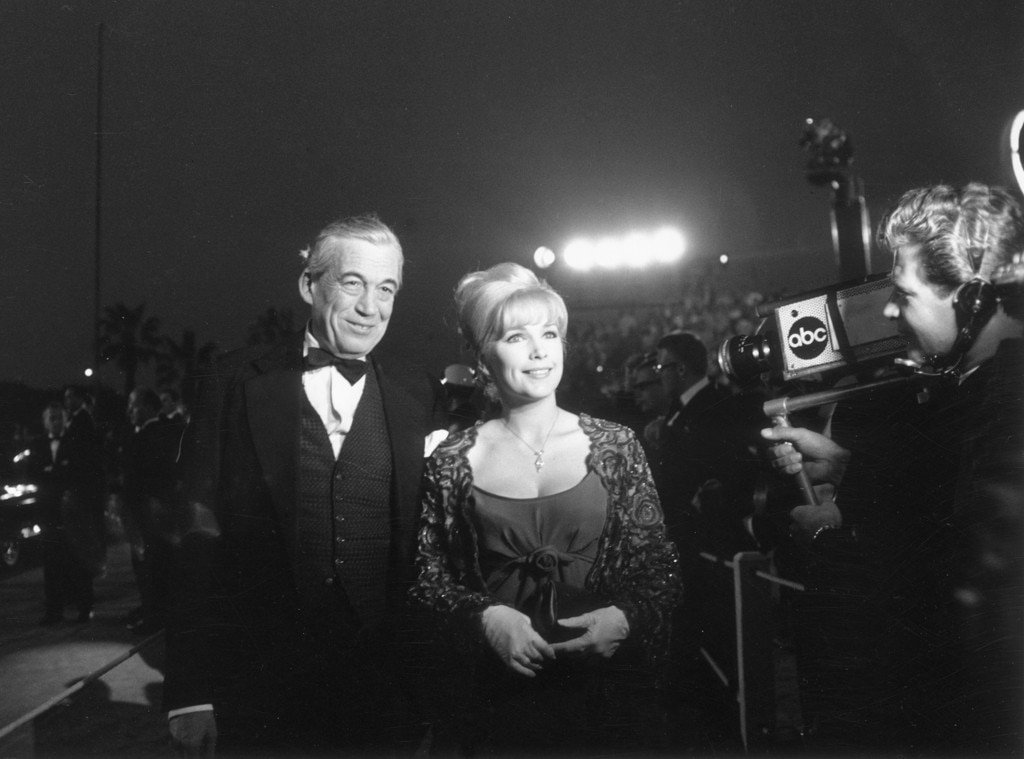 The Oscars Come Into Your Home from How the Academy Awards Have Changed in 90 Years E! News