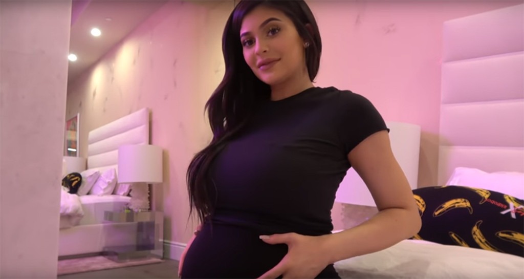 Kylie Jenner, Video, Baby Bump, Pregnant