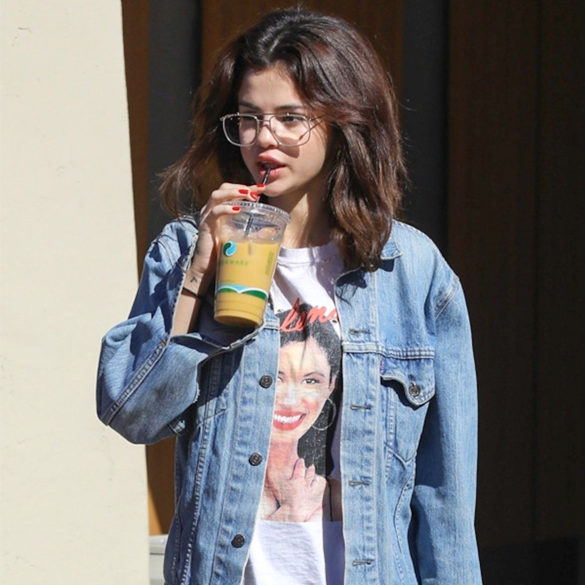 Fan S Are Loving That Selena Gomez Wore A Selena Quintanilla T Shirt E Online Uk