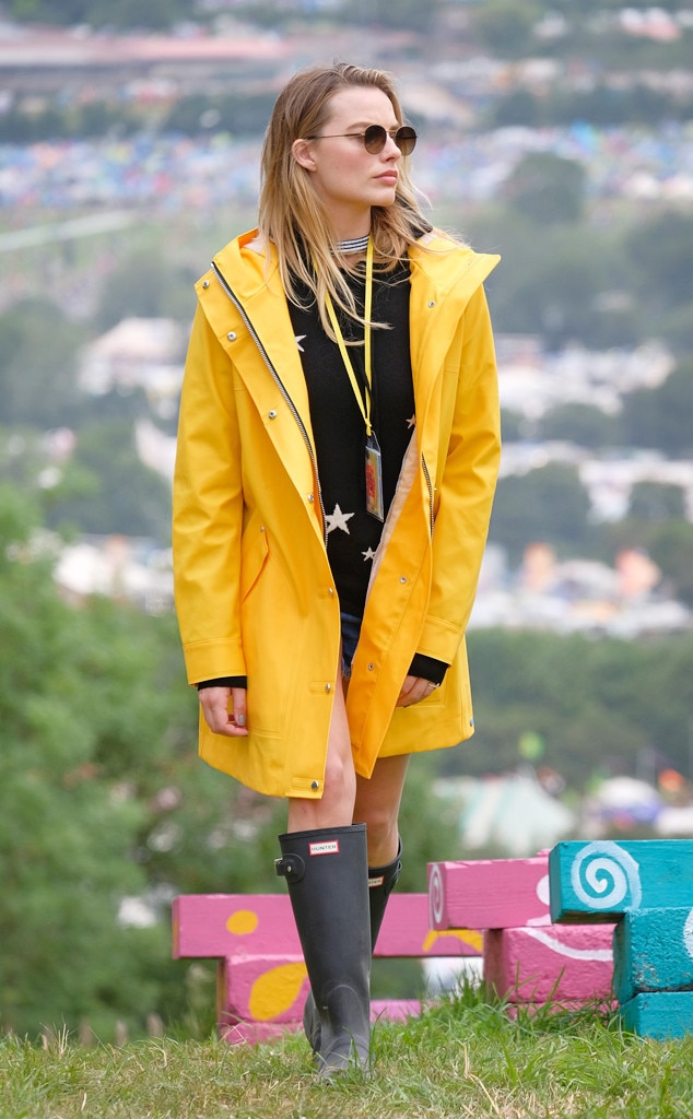 Margot Robbie from Celebrities Who Wear Hunter Boots | E! News