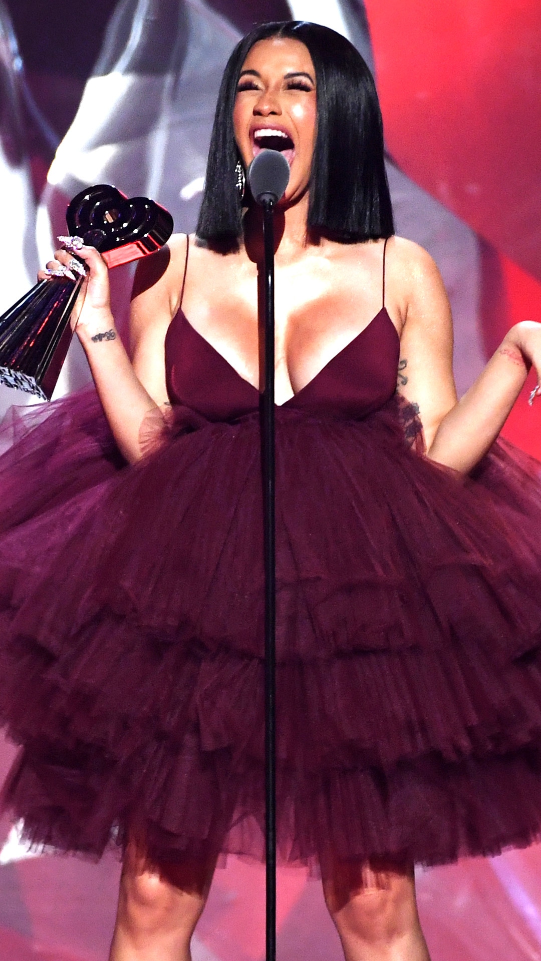 Cardi B, 2018 iHeartRadio Music Awards, Show