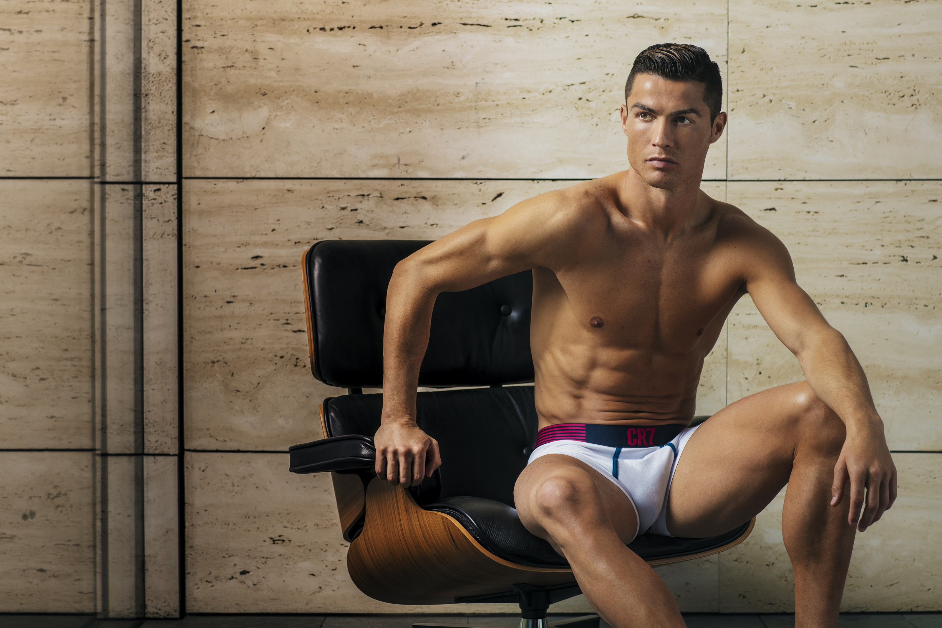 Cristiano Ronaldo quiere definir un nuevo tipo de hombre con su ropa  interior - E! Online Latino - MX