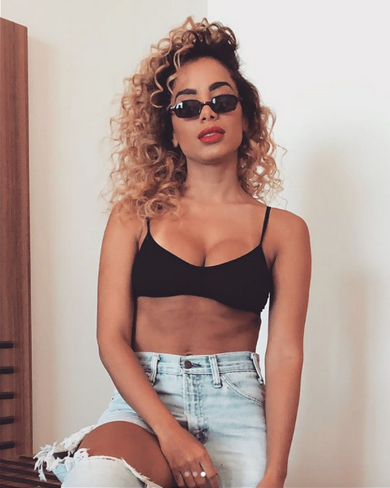 Anitta, Instagram