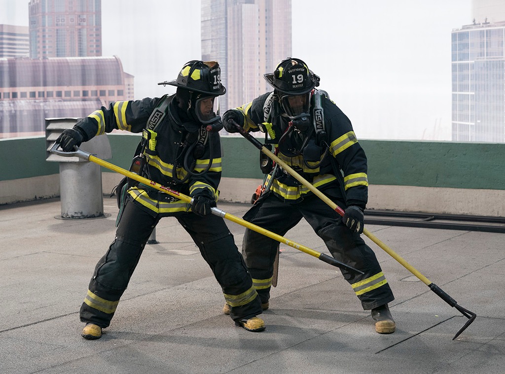 Why Station 19 Creator Stacy Mckee Isnt Feeling The Greys Anatomy Spinoff Pressure E News