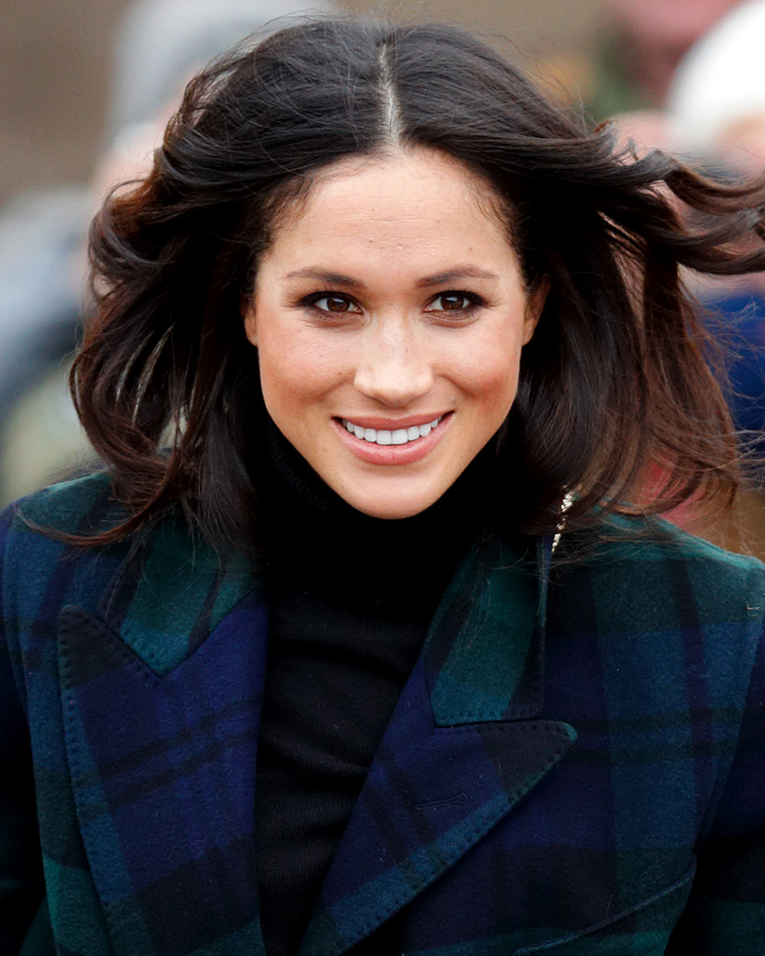 Meghan Markle's Signature Waves Are Easier to Do Than You Think - E! Online