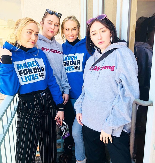 Miley Cyrus, Tish Cyrus, Brandi Cyrus and Noah Cyrus from March for Our