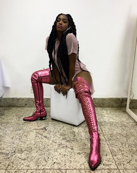 IZA, Instagram