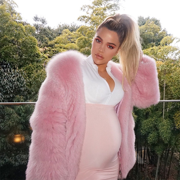 Khloe Kardashian, Baby Bump, 8 Months, Pregnant, Japan